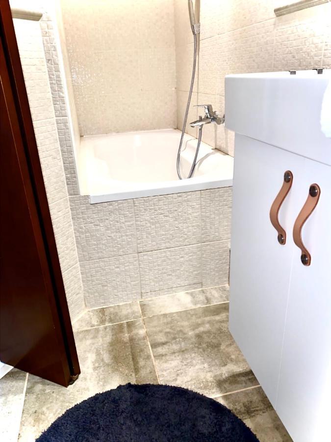 Apartman Rea Komárno Buitenkant foto